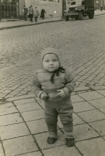 KKE 4798.jpg - Fot. Portret. Andrzej Jarzynowski – brat Marii Jolanty Mierzejewskiej (z domu Jarzynowska), Olsztyn, 1948 r.
